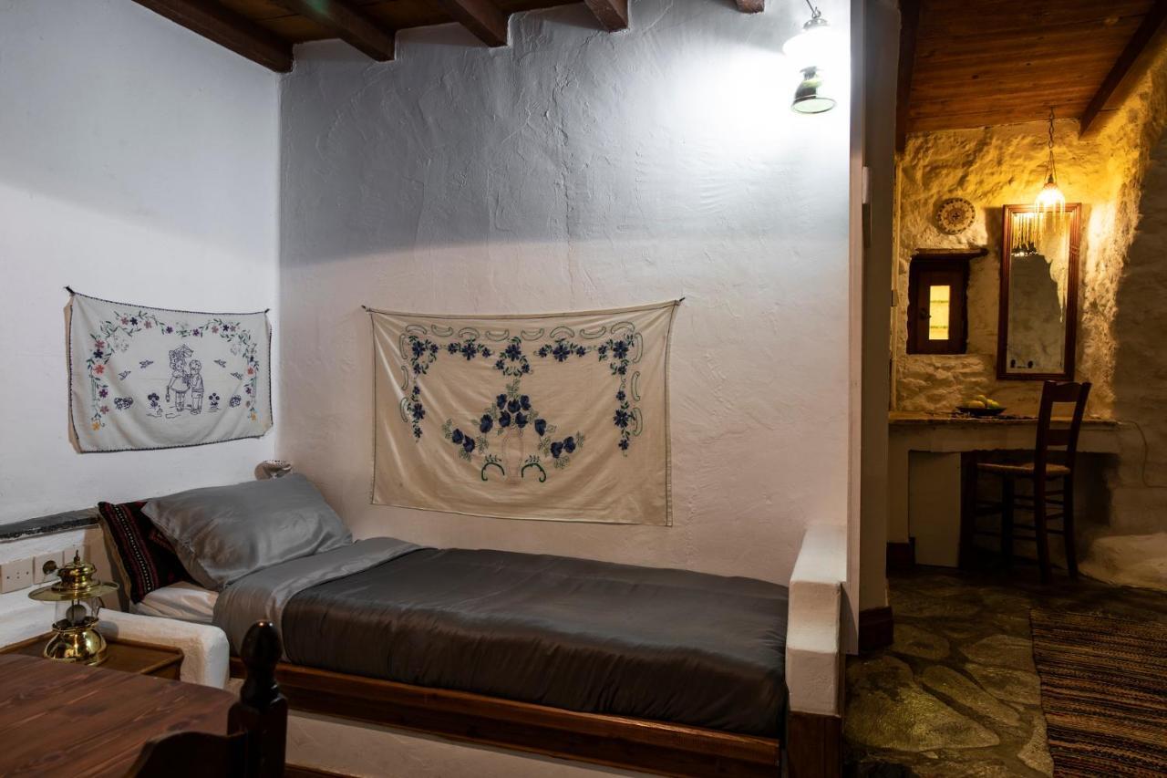 Kanto'S Guesthouse Stemnitsa Bagian luar foto