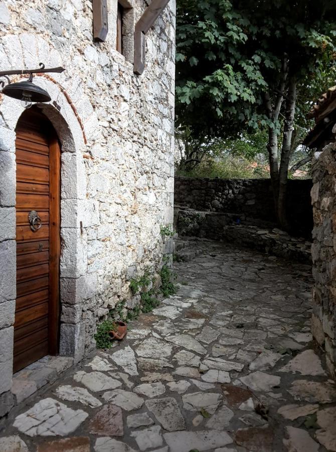 Kanto'S Guesthouse Stemnitsa Bagian luar foto